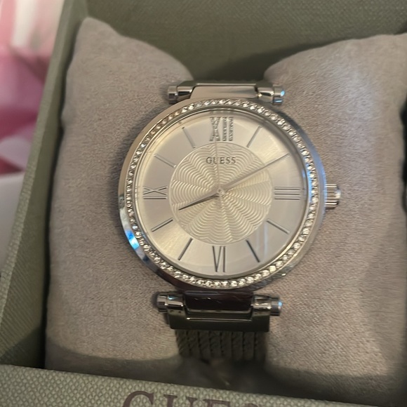 Guess watch - Picture 2 of 6